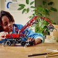 thumbnail image 3 of LEGO Technic La machine de manutention 42144 Ensemble de construction (835 pièces), 3 of 6