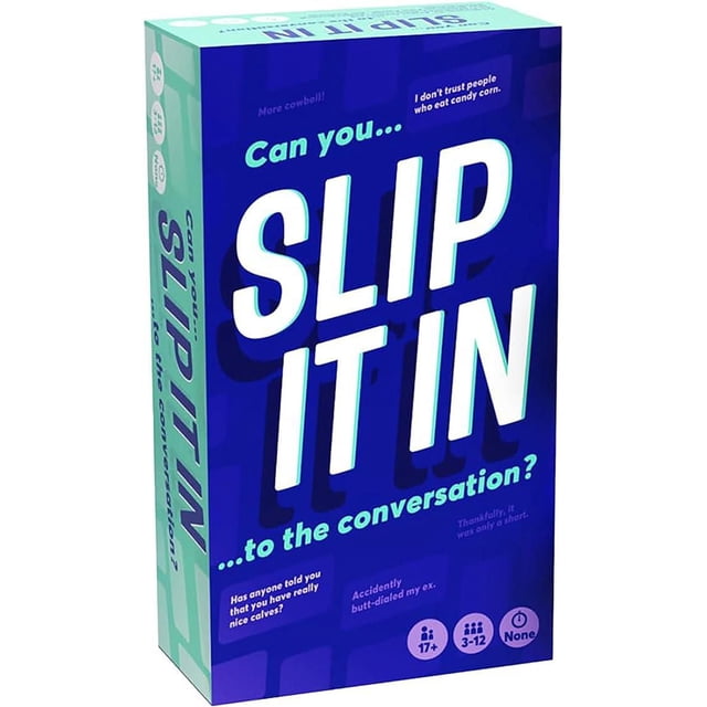 Glissez-le dans - Boîte de Jeu de Fête avec Texte Blanc Audacieux et Bleu Pâle sur Bleu Foncé, Présentant des phrases comme « Pouvez-Vous le Glisser dans la conversation? » et des Exemples comme « More cowbell! » et « Accidentally butt-dialed my ex. » Convenant aux 17 Ans et Plus, 3-12 Joueurs, Sans Limite de Temps, Ce Jeu de Cartes social Est Idéal comme Brise-Glace pour les Rassemblements et Encourage à Insérer des phrases Aléatoires dans les conversations