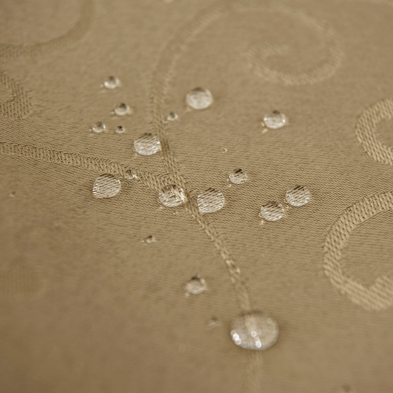 Ensemble de 4 serviettes de table carrées 45,7 x 45,7 cm (18 x 18 pouces), imperméables, épaisses et unies, à motif damassé et volutes, couleur taupe. Résistantes aux liquides et aux taches.