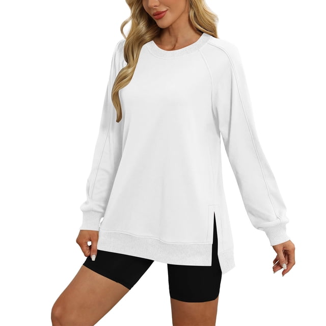 Timegard Chandails Molletonnés pour Femmes à Col Rond, Fente Latérale, Coupe Ample, Chandail à Enfiler Blanc, Conçu avec des Manches Longues, une Coupe Décontractée et des Fentes Latérales pour le Confort et le style. Idéal pour Superposer avec des cardigans Ou des Vestes et à Agencer avec des jeans, des leggings Ou des shorts pour une Tenue Décontractée d'Automne Ou d'Hiver. un Haut Polyvalent pour Femmes Convenant à Diverses occasions.