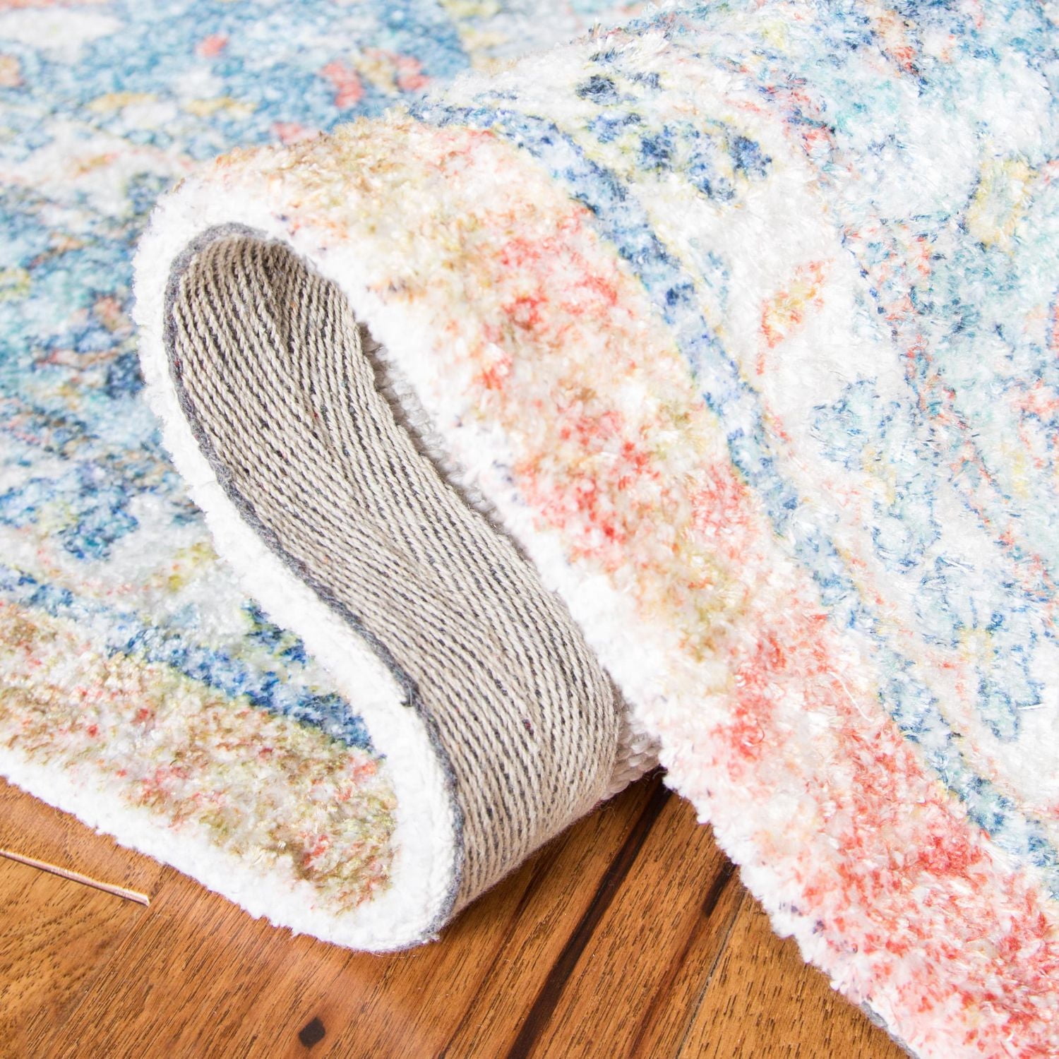 Safavieh Saffron Ethelbert Distressed Area Rug