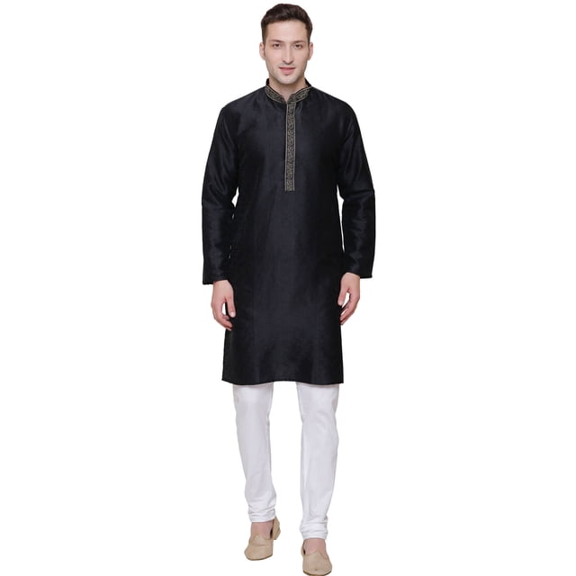 Kurta Pyjama pour Homme Vêtements Inde Tenue de Mariage et de Fête en Noir, Taille M. la Kurta Est Fabriquée en jacquard de Soie 100 % polyester avec un Motif de Brocart, Comprenant un Col Mandarin et une Encolure Henley. Elle Est Longueur Genou avec Fentes Latérales, Deux Poches Latérales, et Est Livrée avec un Pyjama churidar Blanc avec un Cordon de Serrage Ajustable. Idéale pour les Mariages, le Diwali, l'Aïd et les Événements à Thème Bollywood.