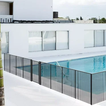 Domi Clôture de Sécurité pour Piscine Bricolage 5 Pi x 12 Pi – Clôture en Maille Noire Amovible pour Piscines Creusées, Piscine Extérieure pour Cour Arrière, Protection pour Piscine de Jardin