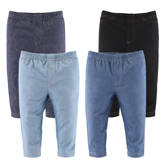 The Peanutshell Jeggings pour Bébés Garçons et Filles, Lot de 4, Comprenant Quatre Paires de Jeggings Doux et Extensibles en Bleu Pâle, Bleu Foncé et Noir Lavé. Chaque Paire a une Douce Taille Élastique et un style à Enfiler pour le Confort et des Changements de Couche Faciles. Fabriqués à Partir d'Un Mélange durable Coton-Poly, Ces Jeggings Sont Lavables à la machine et Parfaits pour le Quotidien, les Rendez-Vous de Jeu Ou les occasions Spéciales.