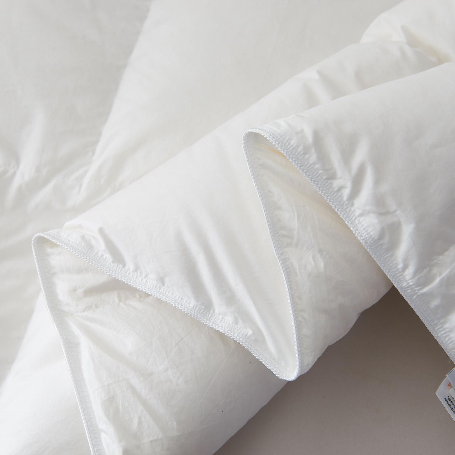 Royal Elite Couette en Duvet D'oie Hongroise Toutes Saisons Avec Une Coque de 400 Fils Au Pouce