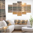 thumbnail image 1 of Design Art - Plage de Sable Tropical Foncé au Coucher du Soleil, 1 of 3
