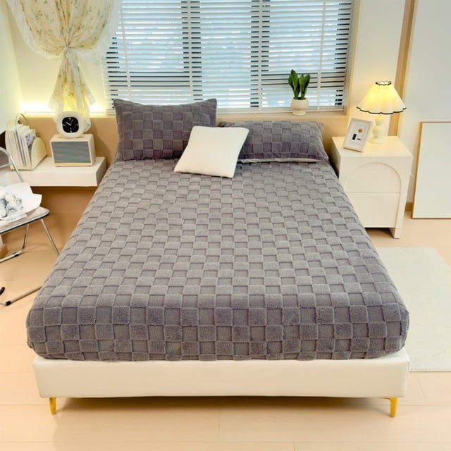 EGNMCR Winter Warm Corals Fleece Mattress Protector Fitted Sheet Is Perfectly For Home Use 60x79in Plush fitted sheet