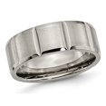thumbnail image 1 of Bague Alliance pour Homme en Titane Rainurée 8 mm, 1 of 4