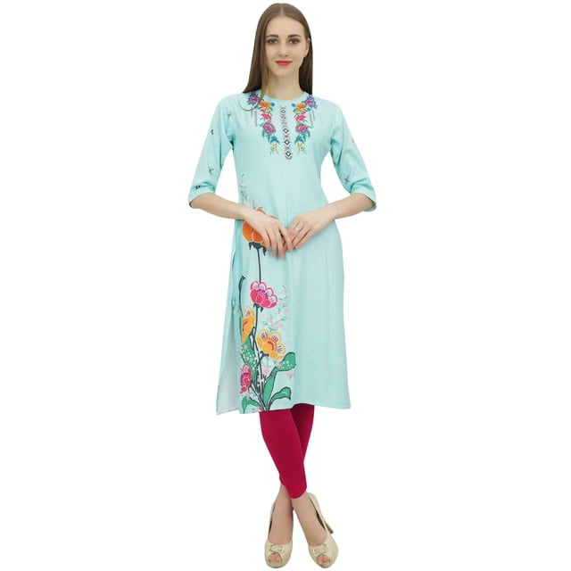 Bimba Kurta Indienne pour Femme Bollywood Designer Verte Ethnique Kurti Tunique Robe-14. Cette Kurti en georgette Mousse Présente une silhouette Droite avec un Imprimé floral Numérique, Manches 3/4 et une Longueur de 43 Pouces. Conçue avec des Motifs Floraux Vibrants et une Encolure Ronde, Elle s'Agence avec des leggings churidar Rouges et des Ballerines Beiges. Idéale pour les Réceptions Familiales Ou les Événements Culturels.