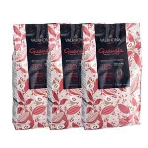 Valrhona Guanaja 70% Fève de chocolat noir – Exquise Couverture française Chocolat, Iconic Intense Bitterness & Notes d'épices chaudes grillées, 6.6 Sacs – Chef de pâtisserie professionnelle 3/Case Emballage principal en vrac