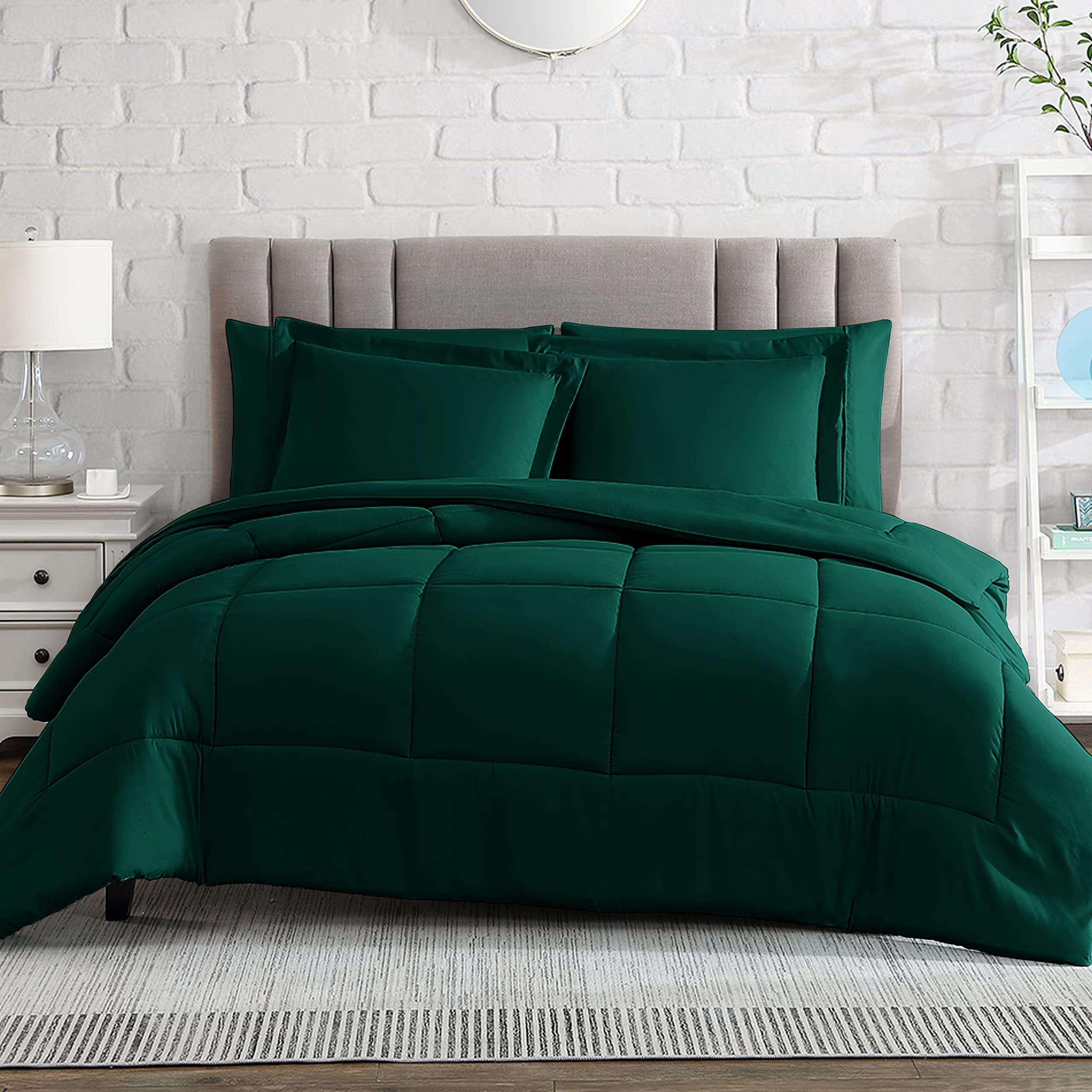American Home Collection Comforter Set, Down Alternative Ultra Soft Microfiber, 2 Pieces Set with 1 Comforter and 1 Pillow Sham, Oeko Tex Comforter for Twin and Twin XL Bed, Forest Green Comforter