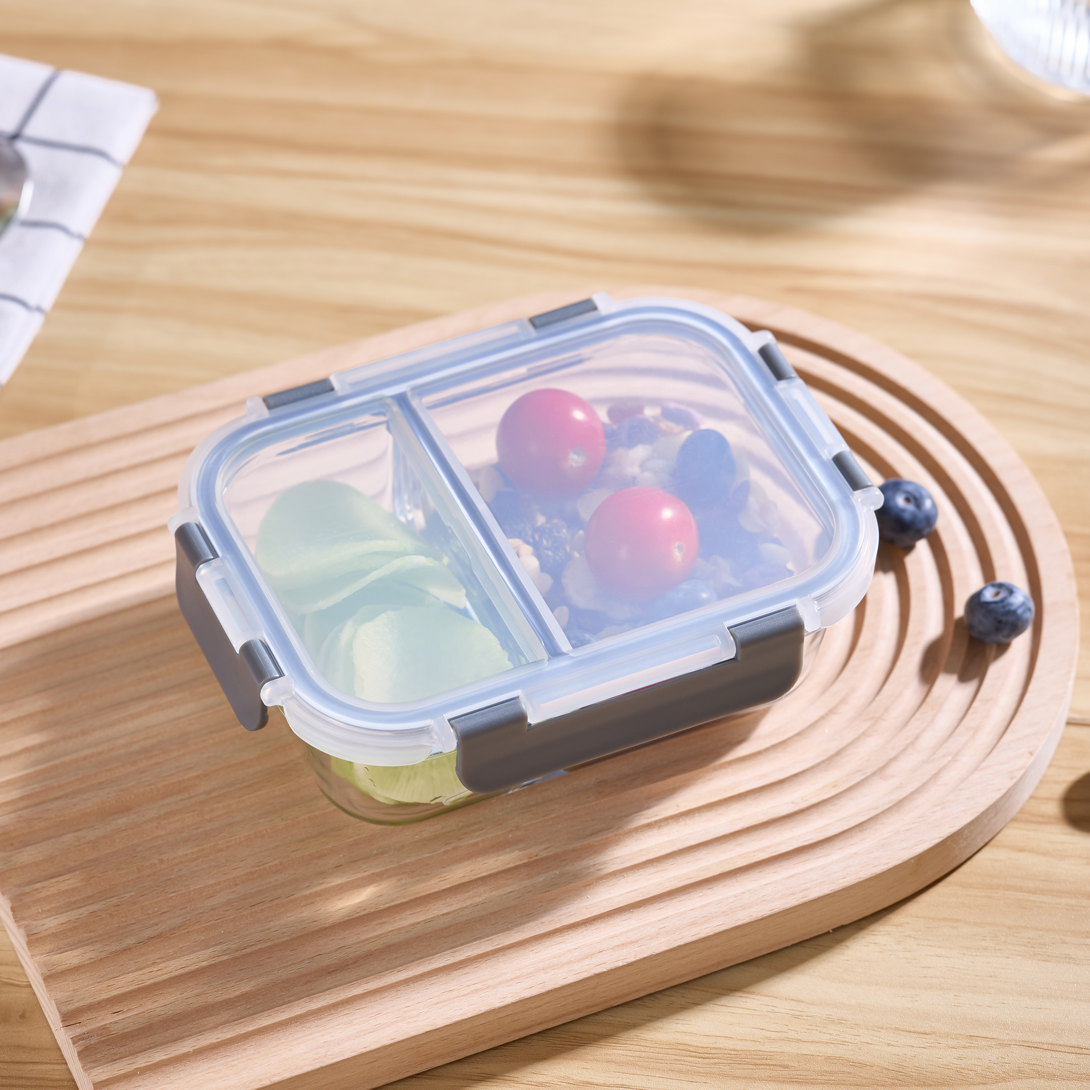 Mainstays Rectangle Glass Food Storage Container with Divider 590ML
