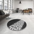 thumbnail image 4 of Ahgly Company Tapis de Zone Rond Gris Transitionnel pour Intérieur Lavable à la Machine, 6 Pieds Rond, 4 of 7
