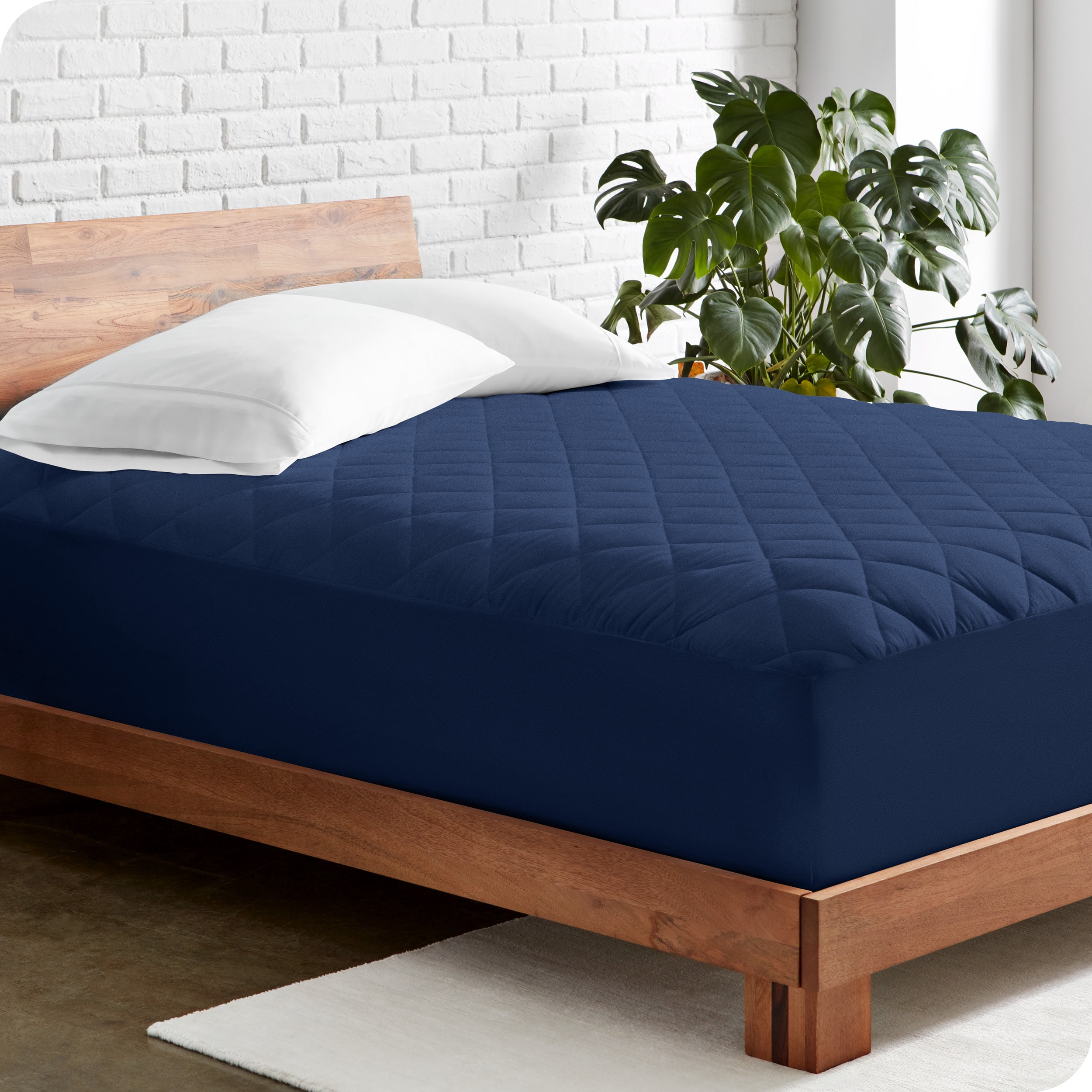 Bare Home Protège-Matelas Matelassé - Surmatelas Rafraîchissant - Housse Ajustée à Poche Profonde - Très Grand, Bleu Foncé