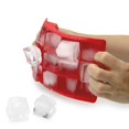 thumbnail image 4 of Starfrit - Ensemble de 2 Moules à Glaçons en Silicone Souple, Capacité de 15 Cubes, Rouge, 4 of 7