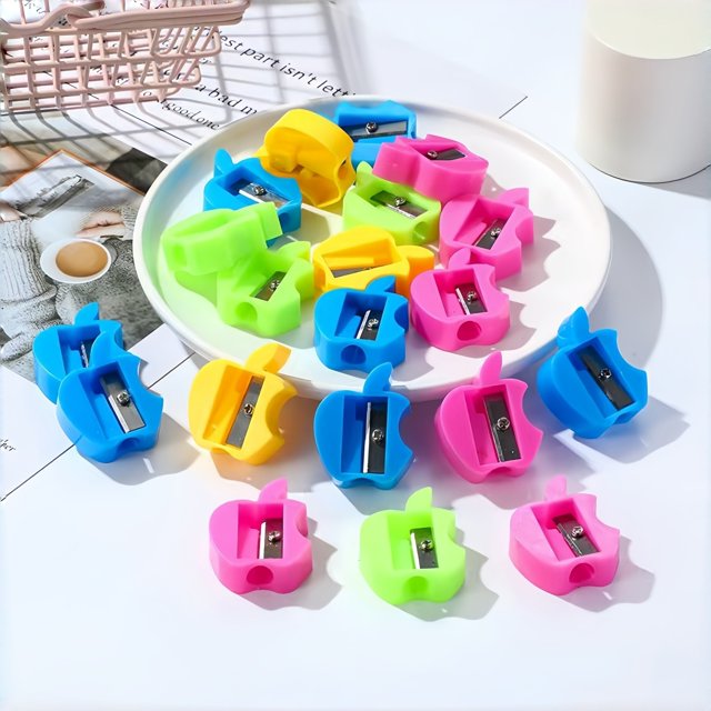 BUTASY Pencil Sharpener, Plastic Colored Pencil Sharpeners Manual, Compact Handheld Pencil Sharpener for Home Office Supplies(Random Color)