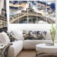 thumbnail image 1 of Le Paris Paris Vue Eiffel depuis le Sol, 1 of 1