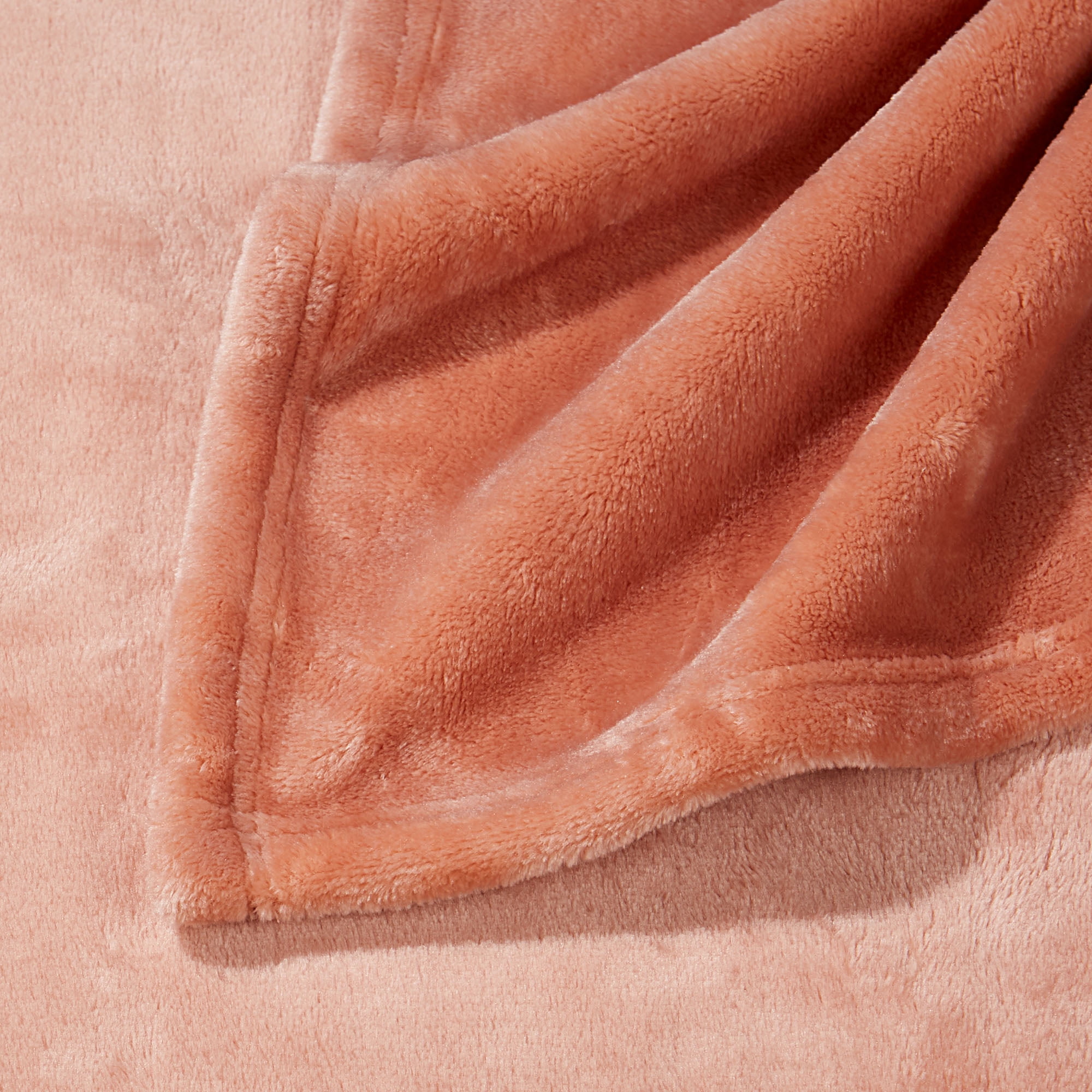 HOMETRENDS Velvet Plush Italian Clay Polyester Throw, 50” X 60”