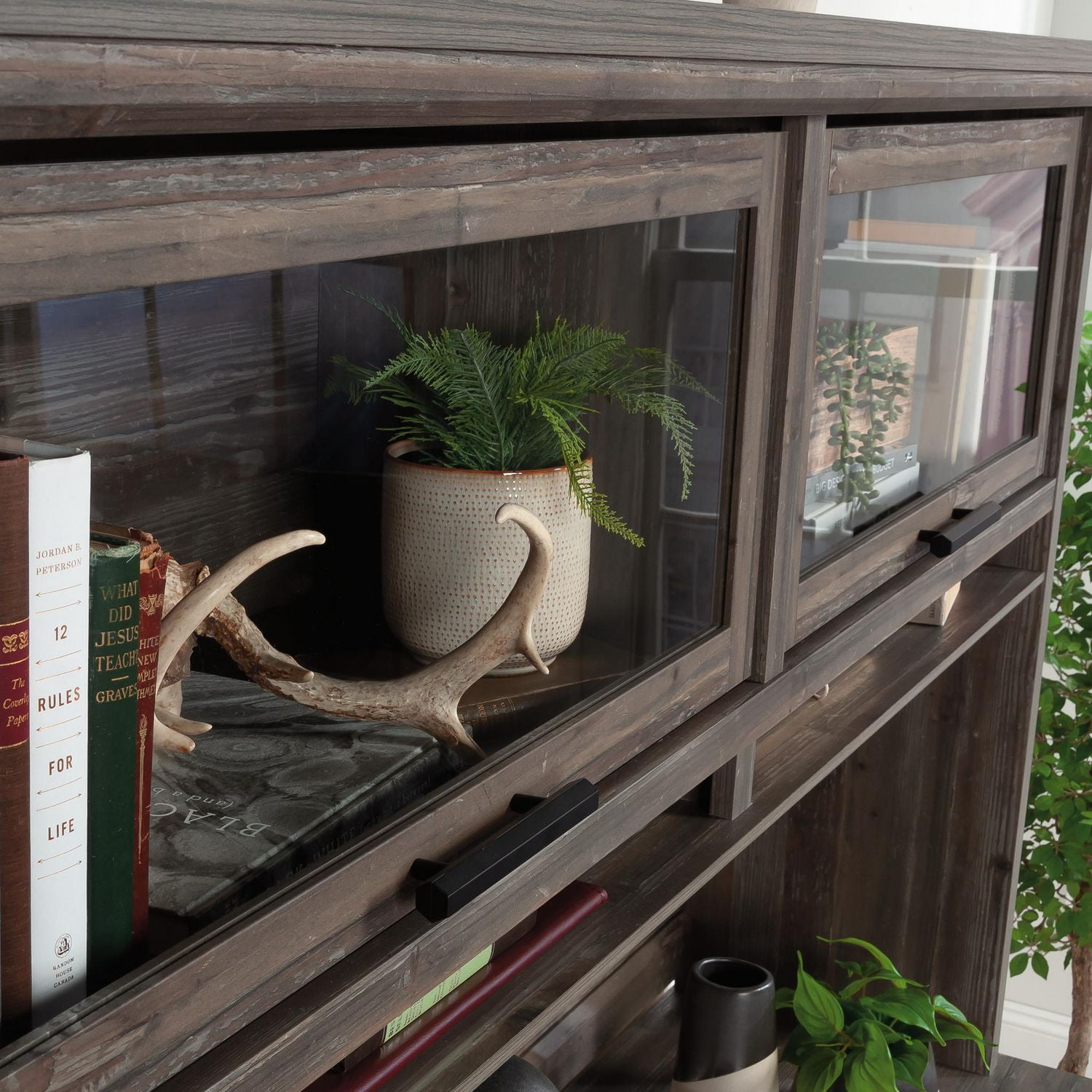 Sauder La Collection Aspen Post Surmeuble en Finition Pebble Pine