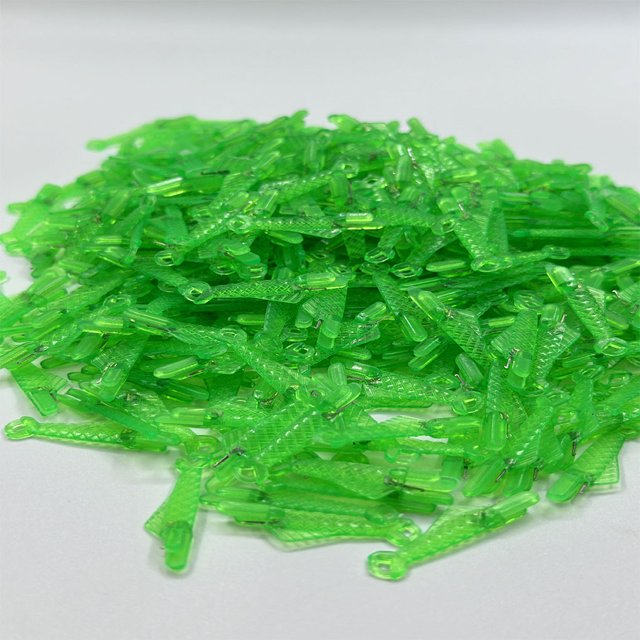 Maytalsory ABS Portable Sewing Accessories Convenient Tool For On Go Sewing Can Easily Change Thread green 50pcs