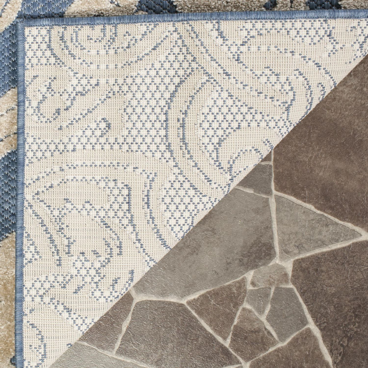 Safavieh Monroe Clarence Floral Area Rug