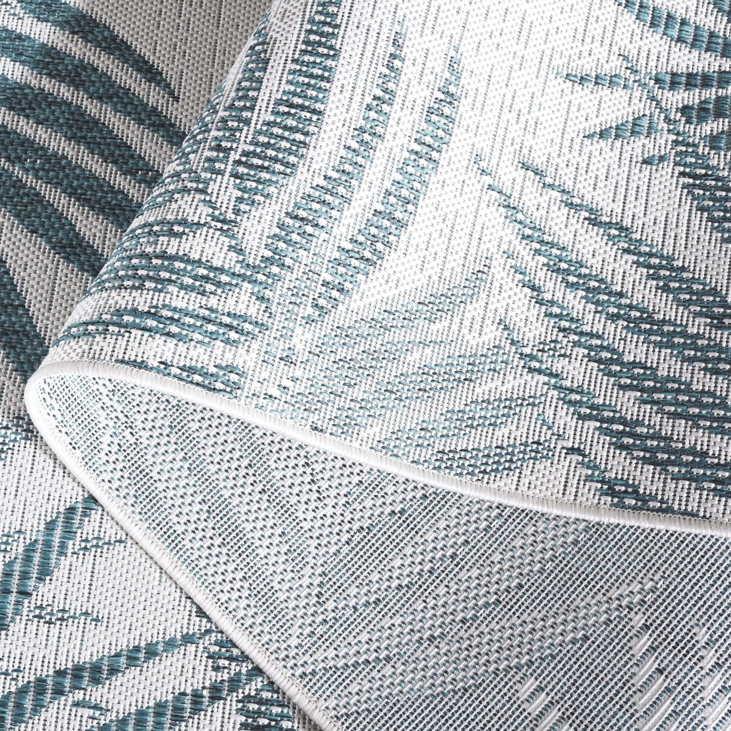 SAFAVIEH Beach House Cherlyn Botanical Indoor/Outdoor Area Rug