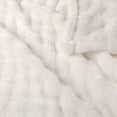 thumbnail image 3 of Couverture bébé blanche à bulles texturées 30" x 40", 3 of 4