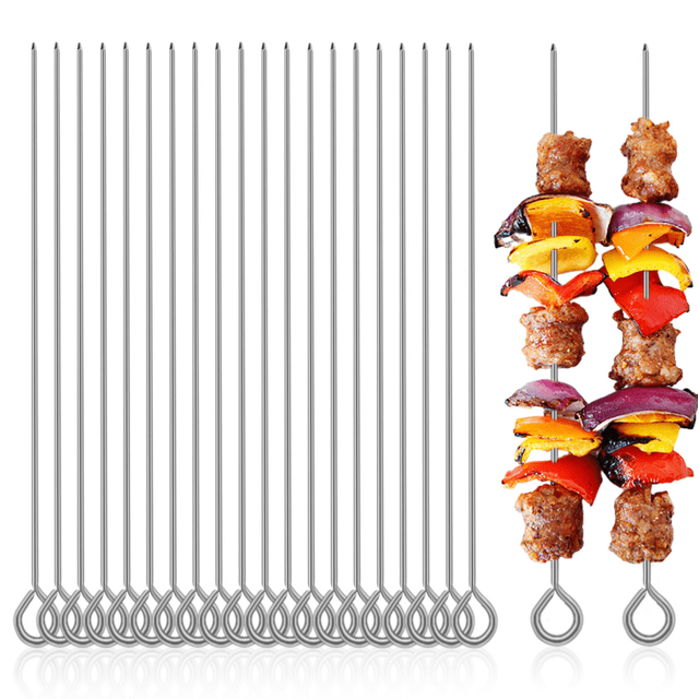20 Pcs Brochettes Métalliques pour Kebabs, en Acier Inoxydable durable avec Poignées Bouclées pour une Prise Facile. Ces Outils de BBQ Réutilisables Sont Résistants à la Chaleur et Parfaits pour la Cuisson Extérieure, l'Arrimage de la Viande, des Légumes et des Fruits de Mer Lors du Gril. Deux Brochettes Exposent des Kebabs Vibrants de Viande et de Légumes.