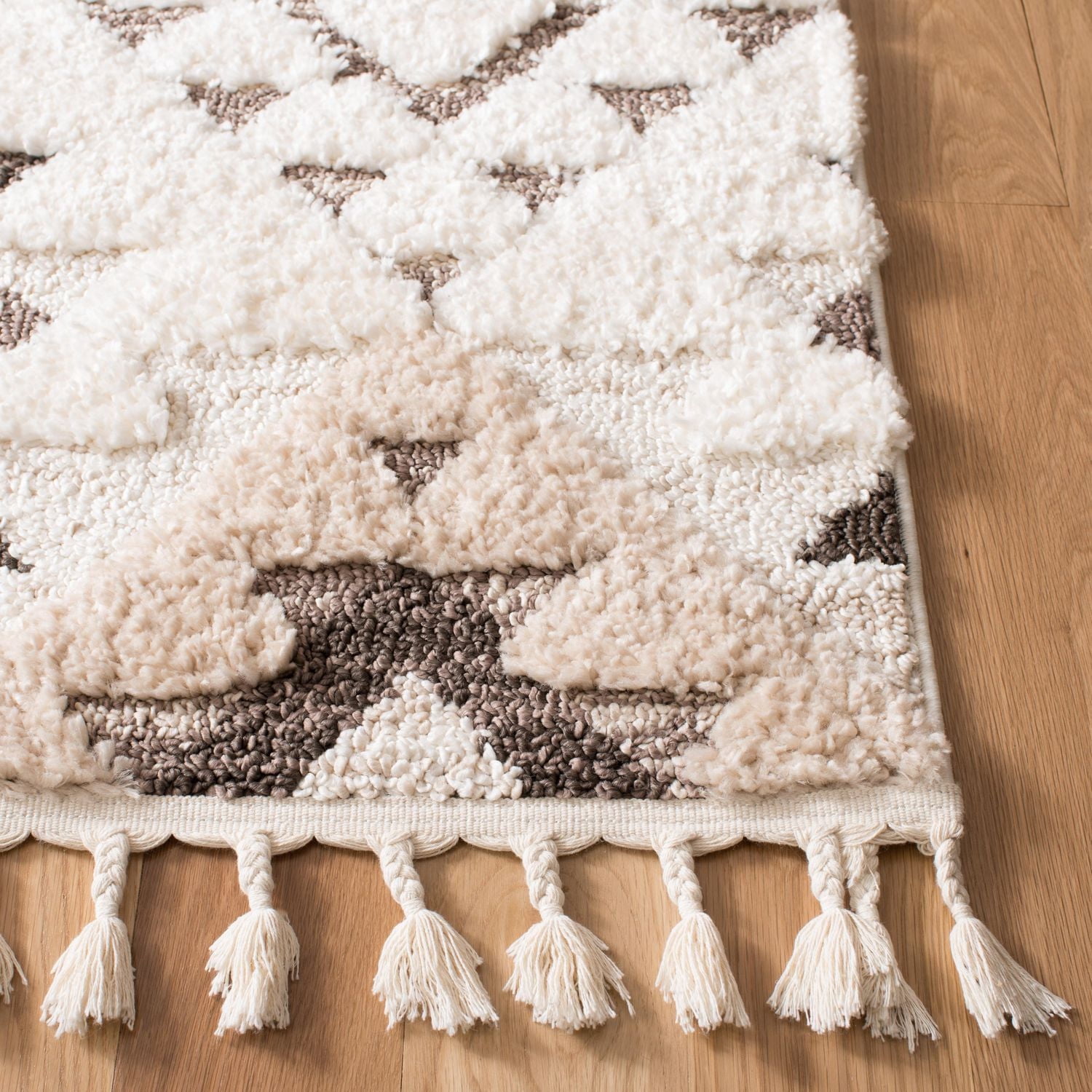 Safavieh Moroccan Tassel Shag Larry Geometric Area Rug