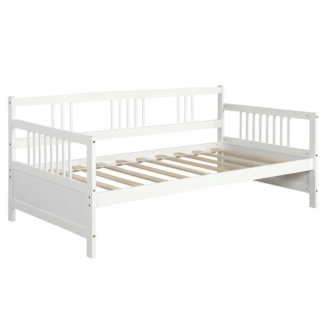 Gymax Lattes en Bois Format Simple Daybed Plateforme de Soutien pour Lit et Sofa en Blanc, Doté d'Un Cadre Robuste en Bois de Pin avec Trois rails Latéraux. Conçu pour un Usage Double comme Lit Ou Sofa, Comprend 10 Lattes en Bois pour Soutien de Matelas et Offre une Capacité de Poids de 265 Lb. The Daybed Mesure 79 Pouces de Longueur, 42,5 Pouces de Largeur et 35,5 Pouces de Hauteur, avec un Dégagement de 12 Pouces en Dessous pour le Rangement. Convient aux Matelas Format Simple (Non Inclus) et Idéal pour les Chambres, Appartements Ou Hôtels