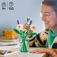 thumbnail image 4 of LEGO Botanicals Les Marguerites, Décoration 11508, 4 of 8
