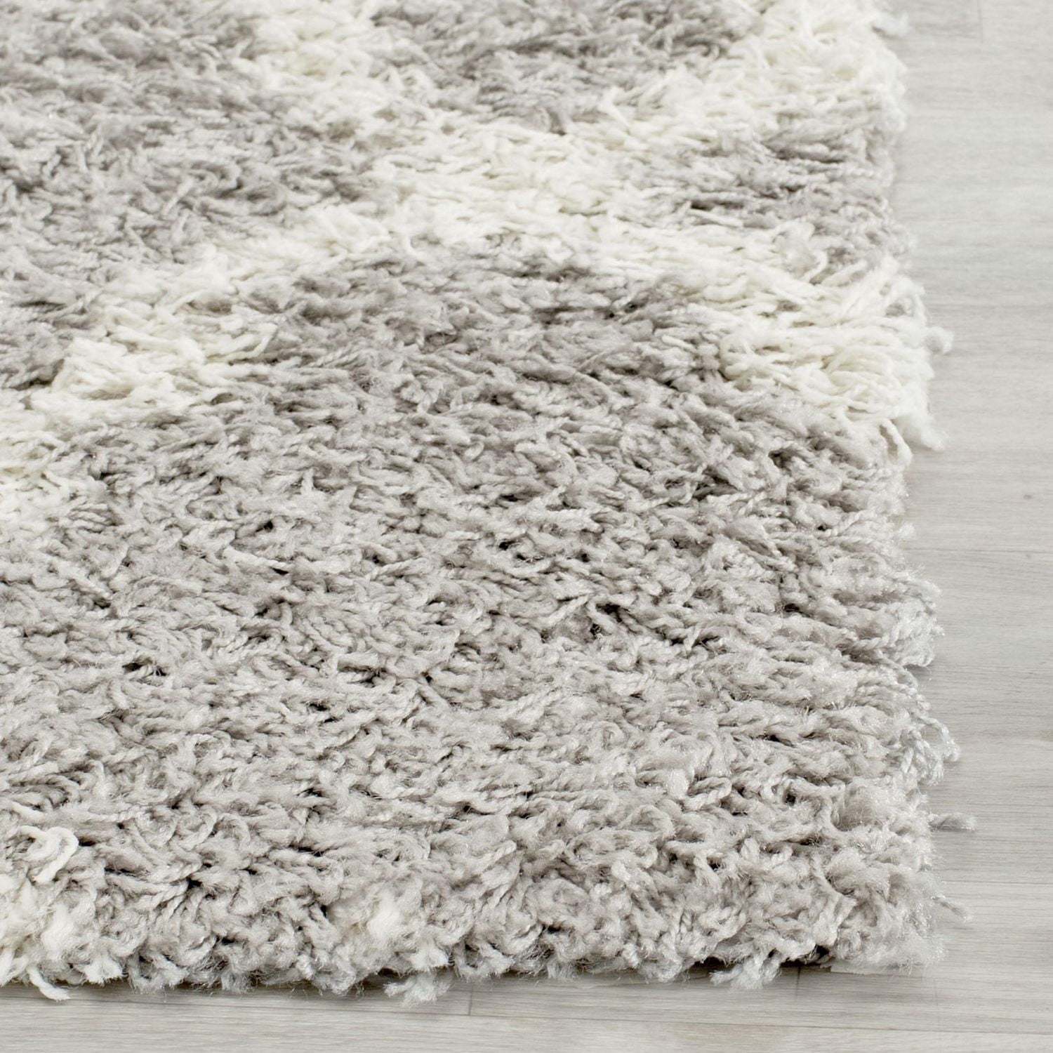 Safavieh Dallas Logan Geometric Shag Area Rug