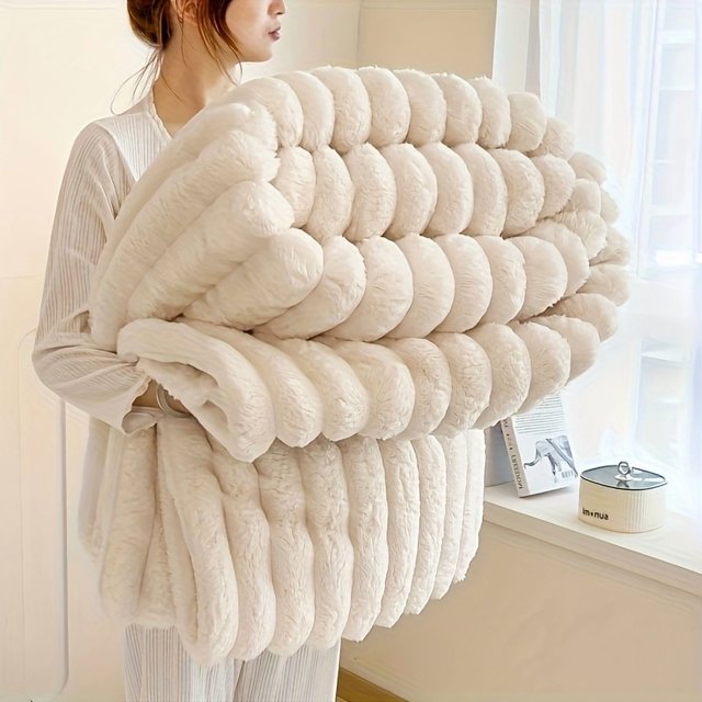 1pc Thickened Blanket Soft And Comfortable Faux Rabbit Hair Reversible Blanket Thermal Fleece Blanket Nap Blanket Air Conditioning Blanket Office Gift Blanket Perfect For All Seasons