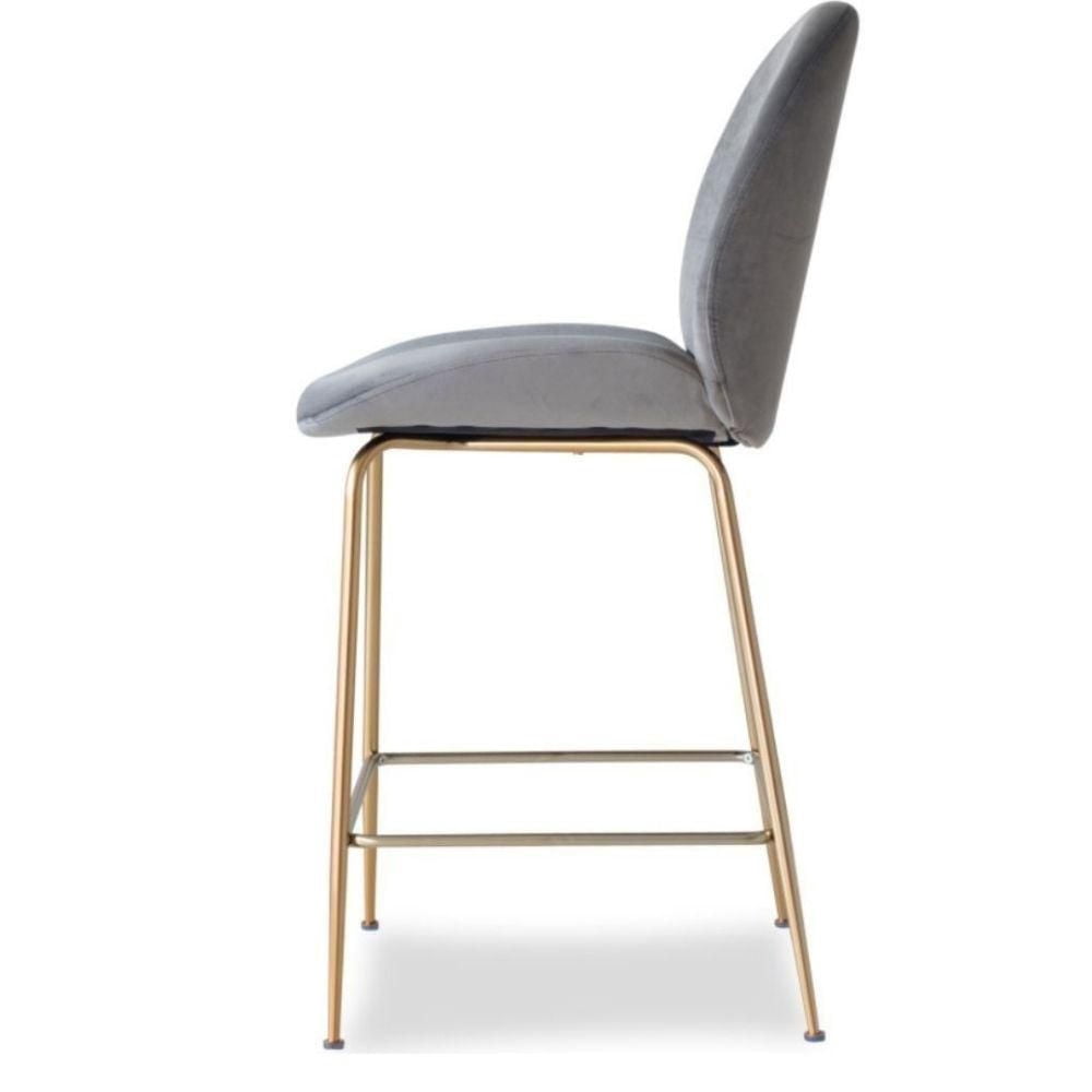 Tabouret en velours Take Me Home avec pieds dorés, lot de 2 tabourets confortables en velours avec repose-pieds pour cuisines, bars et espaces contemporains