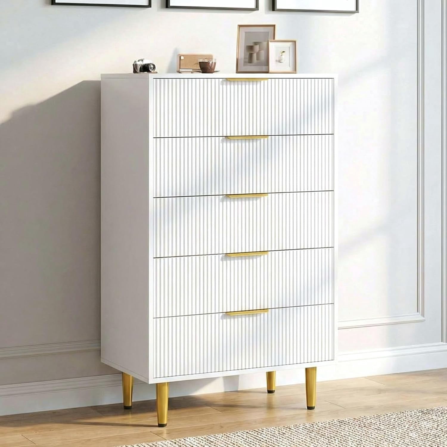 5 Drawer Dresser Chest of Drawers for Bedroom 29.5In Fluted Faux Marble Top Dresser with Gold Pulls Anti-Tipping White