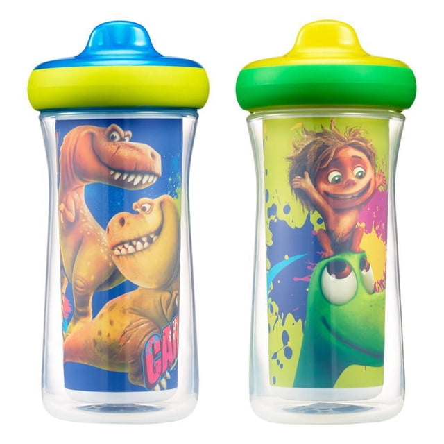Disney/Pixar The Good Dinosaur ImaginationTM Gobelets à Bec Rigides Isolés 9 Oz - Lot de 2 avec Deux Gobelets à Bec Rigides Isolés pour Tout-Petits avec des Corps en Plastique Transparent et des Couvercles Colorés; l'Un Gobelet a un Couvercle Bleu et Jaune avec Deux Dinosaures Souriants sur un Fond Bleu, l'Autre Gobelet a un Couvercle Jaune et Vert avec un Dinosaure Vert et un Joyeux Garçon des Cavernes sur un Fond Éclaboussé Multicolore. Les Deux Gobelets Ont des valves en silicone Étanches et des Becs Rigides Résistants aux Morsures pour la transition des Tout-Petits.