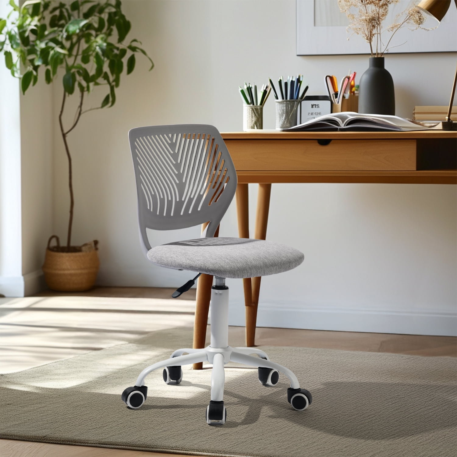 Chaise d'étude pivotante pour garçons et filles Homy Casa avec siège en tissu rose et hauteur réglable