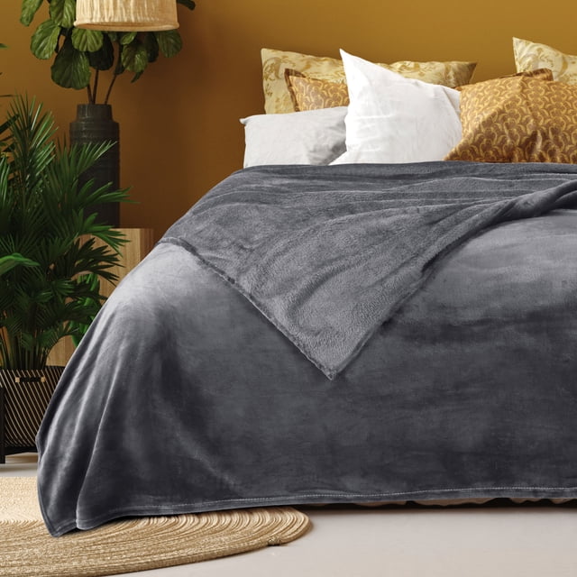 REGALWOVEN 1 Pcs Home Warm Soft Microplush Fleece Solid Throw Blanket Dark Gray 78" x 90"