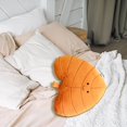 thumbnail image 5 of Oefntac jusqu'à 40 % de Rabais Cadeaux Jouets Oreiller Feuille d'Érable Simulée Jouet Maison Canapé Oreiller Coussin Poupée Feuille de Ginkgo Poupée en Tissu, 5 of 5