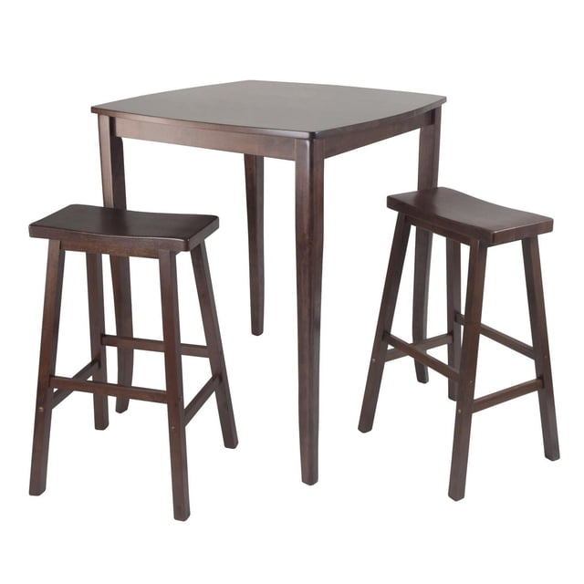 Winsome Inglewood Ensemble de 3 Pcs de Tables Hautes avec Tabourets à Siège en Selle, Comprenant une Table Haute Carrée en Bois Massif avec Dessus Courbé et Pieds Évasés en Fini Noyer antique, Assorti à Deux Tabourets à Siège en Selle avec Sièges Profilés et Repose-Pieds, Convient pour la Cuisine, la Salle à Manger Ou les Sièges Décontractés.