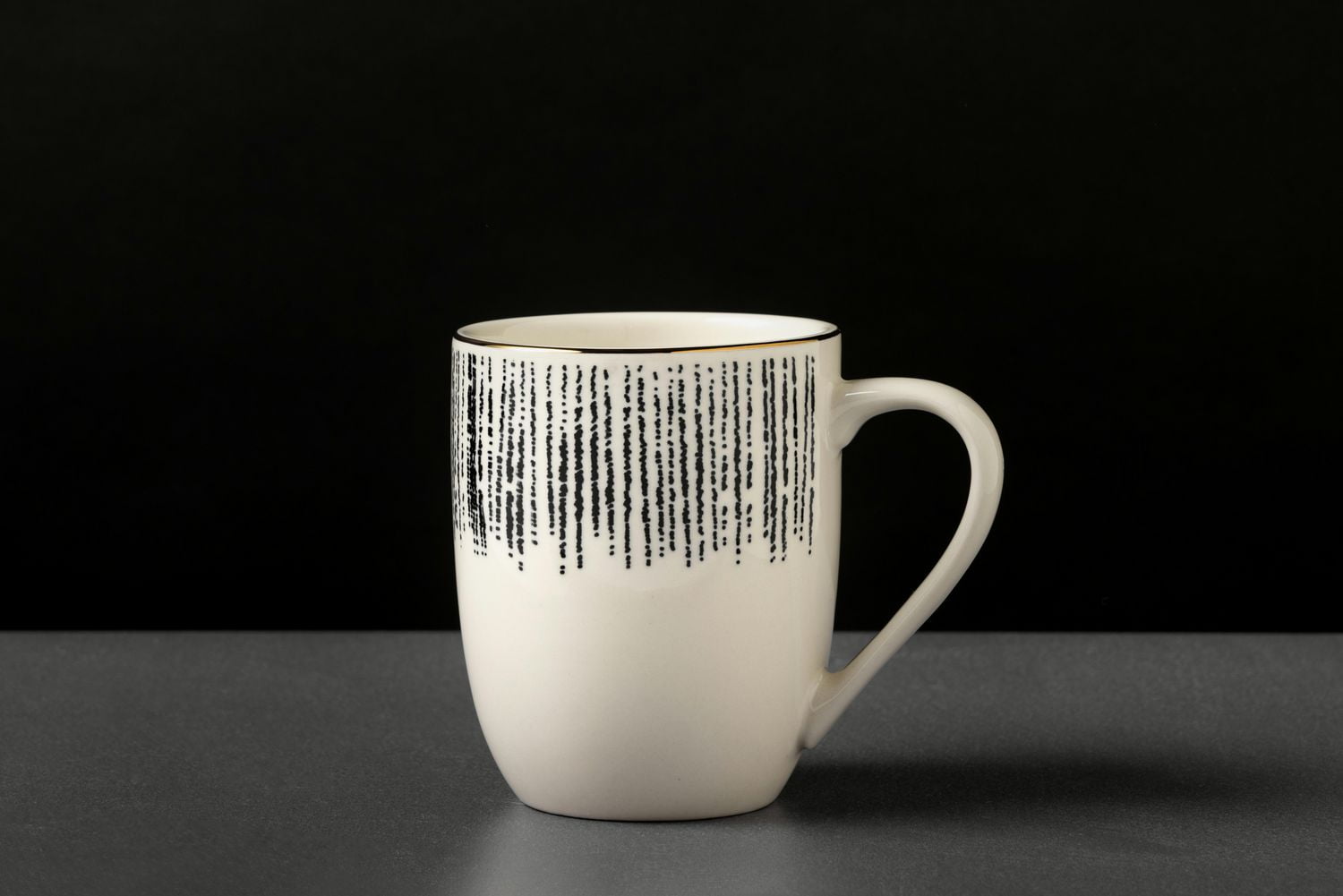 Tasse en grès Thyme & Table, collection Riley