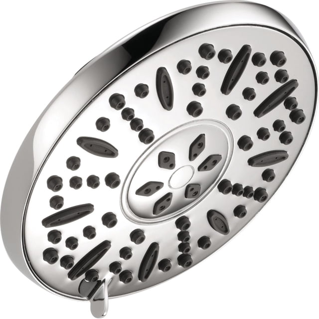 Peerless Pommeau de Douche à 3 Réglages en Chrome, Gros Plan Incliné Montrant une face Ronde Chromée avec des Trous de Jet en Caoutchouc Noir à Nettoyage Tactile Disposés en Cercles Concentriques, avec un Levier pour Commuter entre les modes de Jet Corps Entier, Massage et pause pour Économiser l'Eau et installation Facile.