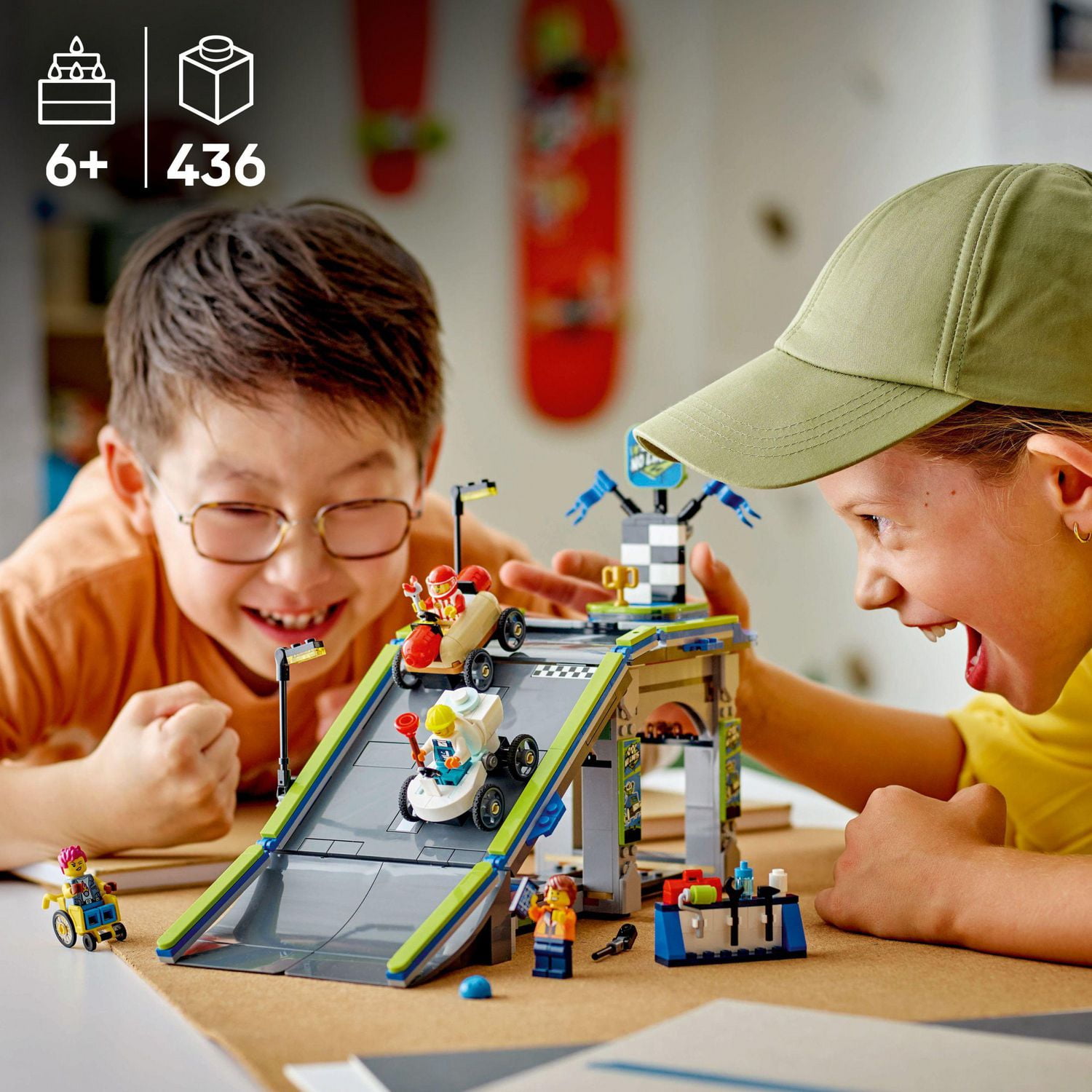 LEGO City Great Vehicles Sans limites : Rampe d'accélération pour voitures de course 60460 Ensemble de construction (436 pièces)
