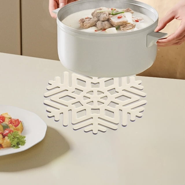 Cagogo under $5 Snowflake Placemats, Snowflake Dining Table Mats Heat Insulating Mats, Geometric Snowflake Pattern Bowl Mats, Kitchen Hollow Out Saucer Placemats