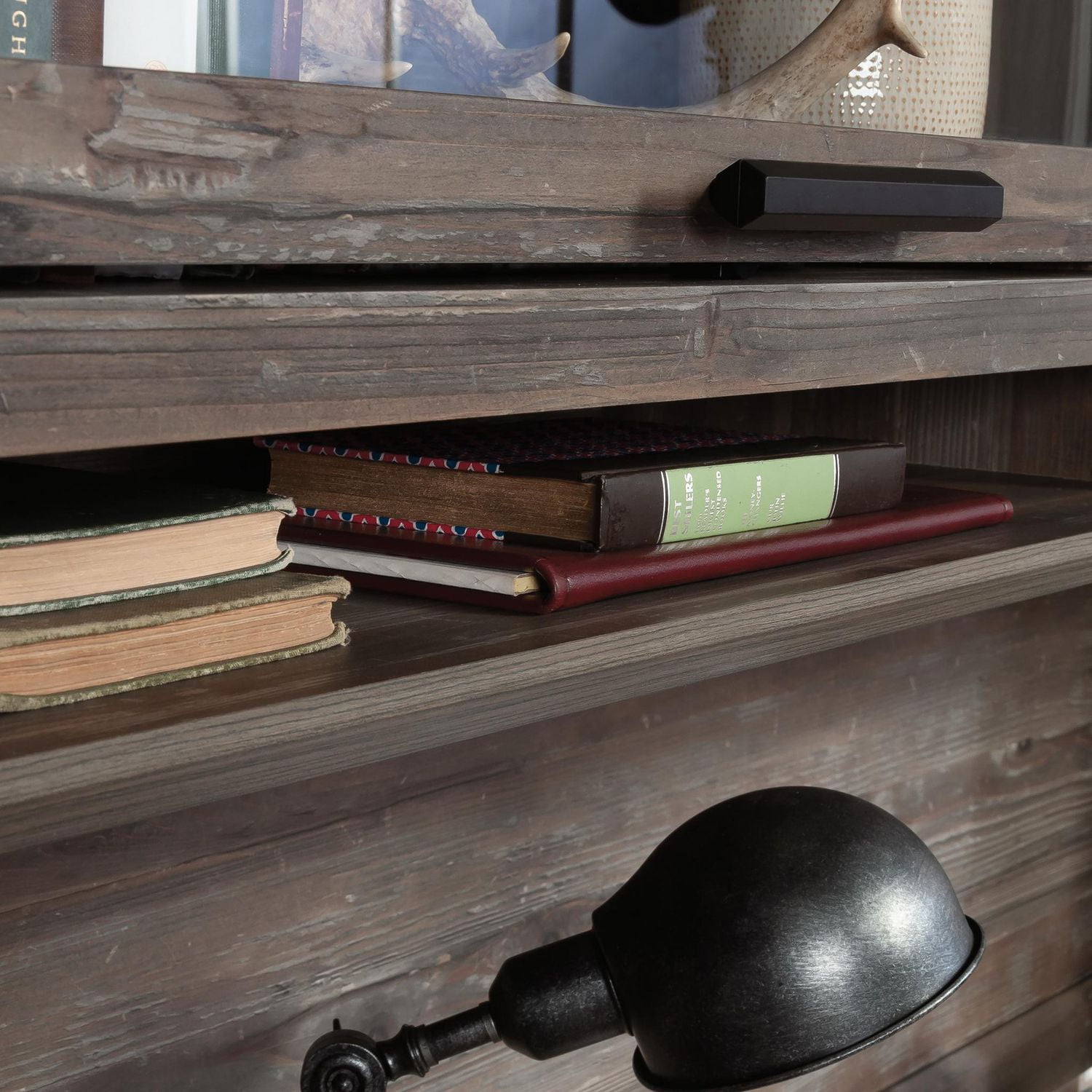 Sauder La Collection Aspen Post Surmeuble en Finition Pebble Pine
