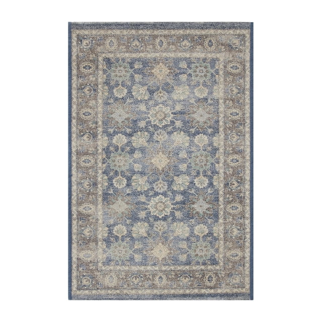 Better Homes & Gardens Tapis Floral Bleu 24X36 de Forme Rectangulaire Présentant un Motif Floral aux Tons de Bijoux sur un Fond Bleu Foncé et une Bordure Gris Windsor. Fait de 100 % polyester avec Endos en gel Antidérapant, Ce Tapis d'Accent Intérieur Est Lavable à la machine et Idéal pour les Entrées, les Cuisines Ou les Chambres. Sa Taille le Rend Aussi Adapté à Superposer sur des Tapis Plus Grands pour Ajouter de la texture et de la Couleur.