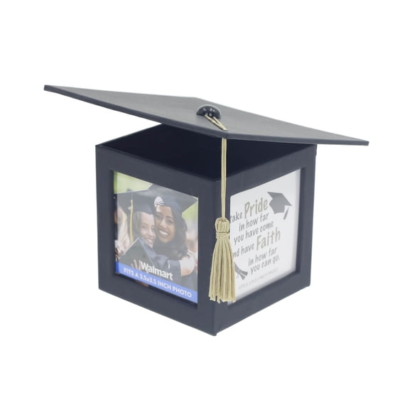 Cube photo de la promotion 2026 avec toques de remise de diplômes, par Way to Celebrate