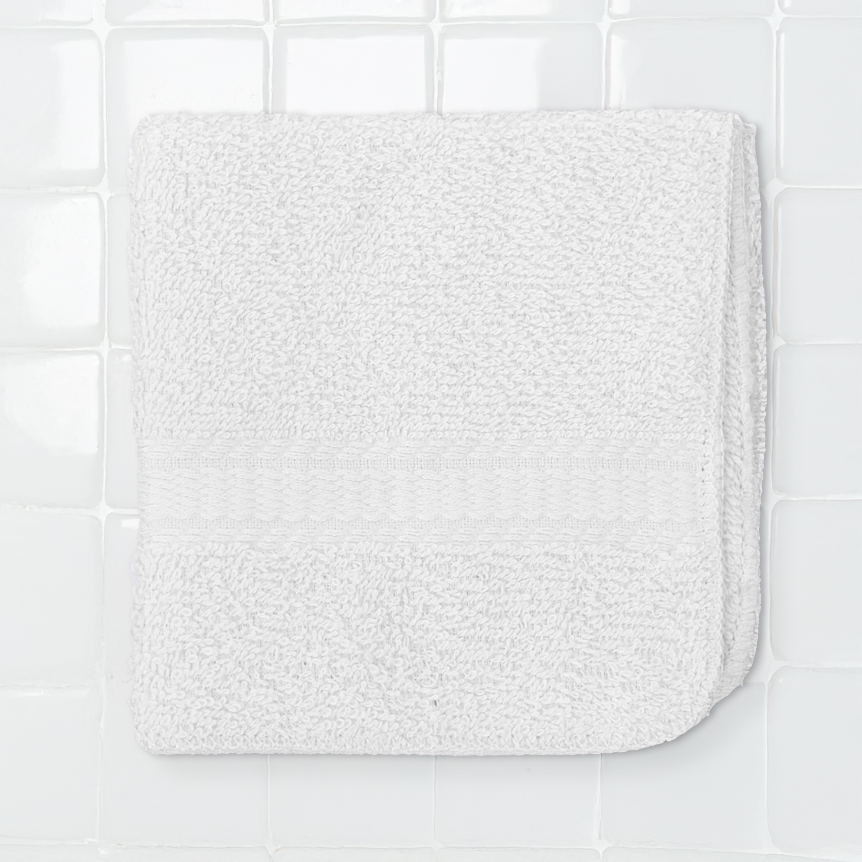 Serviette de bain unie Mainstays Basics, douce et résistante, 100 % coton, blanche