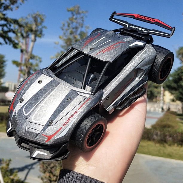 Voiture télécommandée drift, 4WD 1:16, 2.4GHz, avec 2 jeux de pneus Voiture télécommandée drift, 4WD 1:16, 2.4GHz, avec 2 jeux de pneus