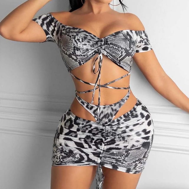 CEHVOM Three-piece Strappy Swimsuit With One-word Shoulder Strap And Chest Pad Without Underwire Leopard Print